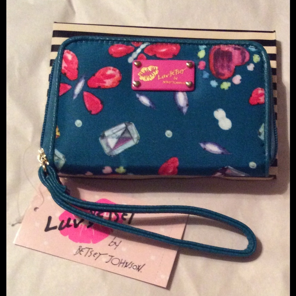 COPY - Betsey Johnson Wristlet/Wallet